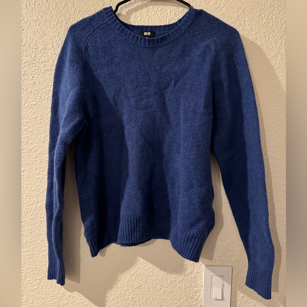 Uniqlo Women's Navy Crew Neck Sweater 100% Wool